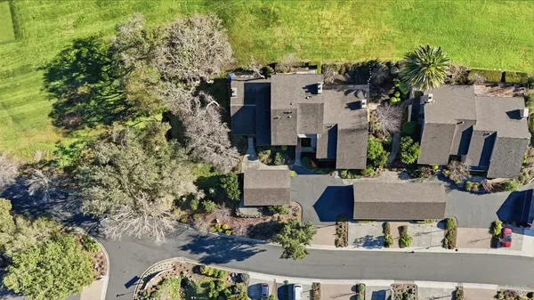$1,250,000 | 868 Oak Leaf Way, Napa, CA 94558