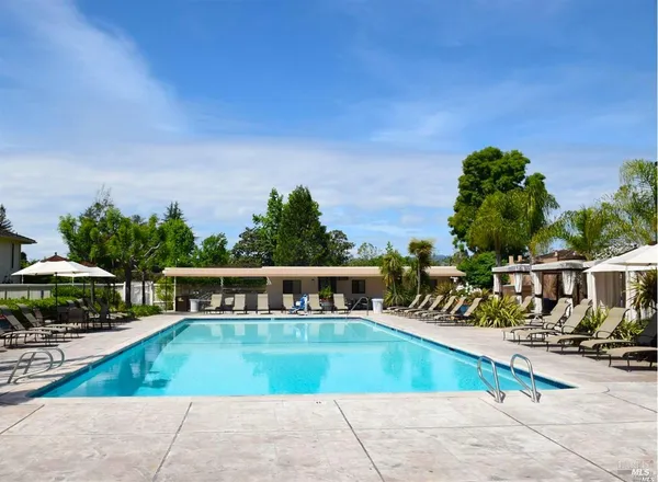 $1,250,000 | 868 Oak Leaf Way, Napa, CA 94558