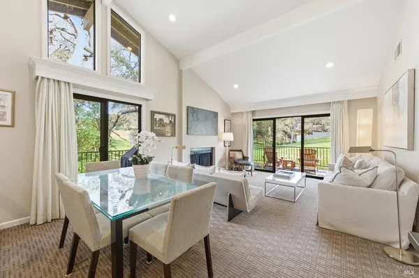 $1,250,000 | 868 Oak Leaf Way, Napa, CA 94558