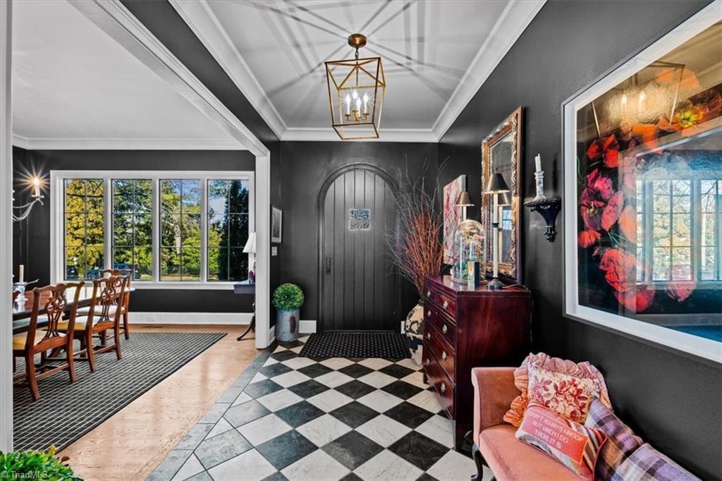 1211 Hammel Road Greensboro, NC 27408 - Photo 3 of 50 Foyer