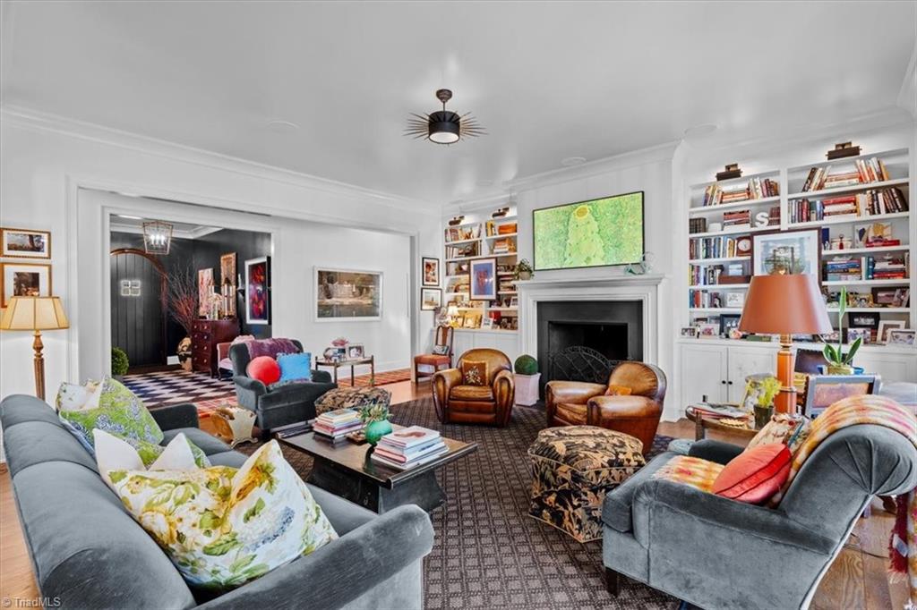 1211 Hammel Road Greensboro, NC 27408 - Photo 6 of 50 Living Room