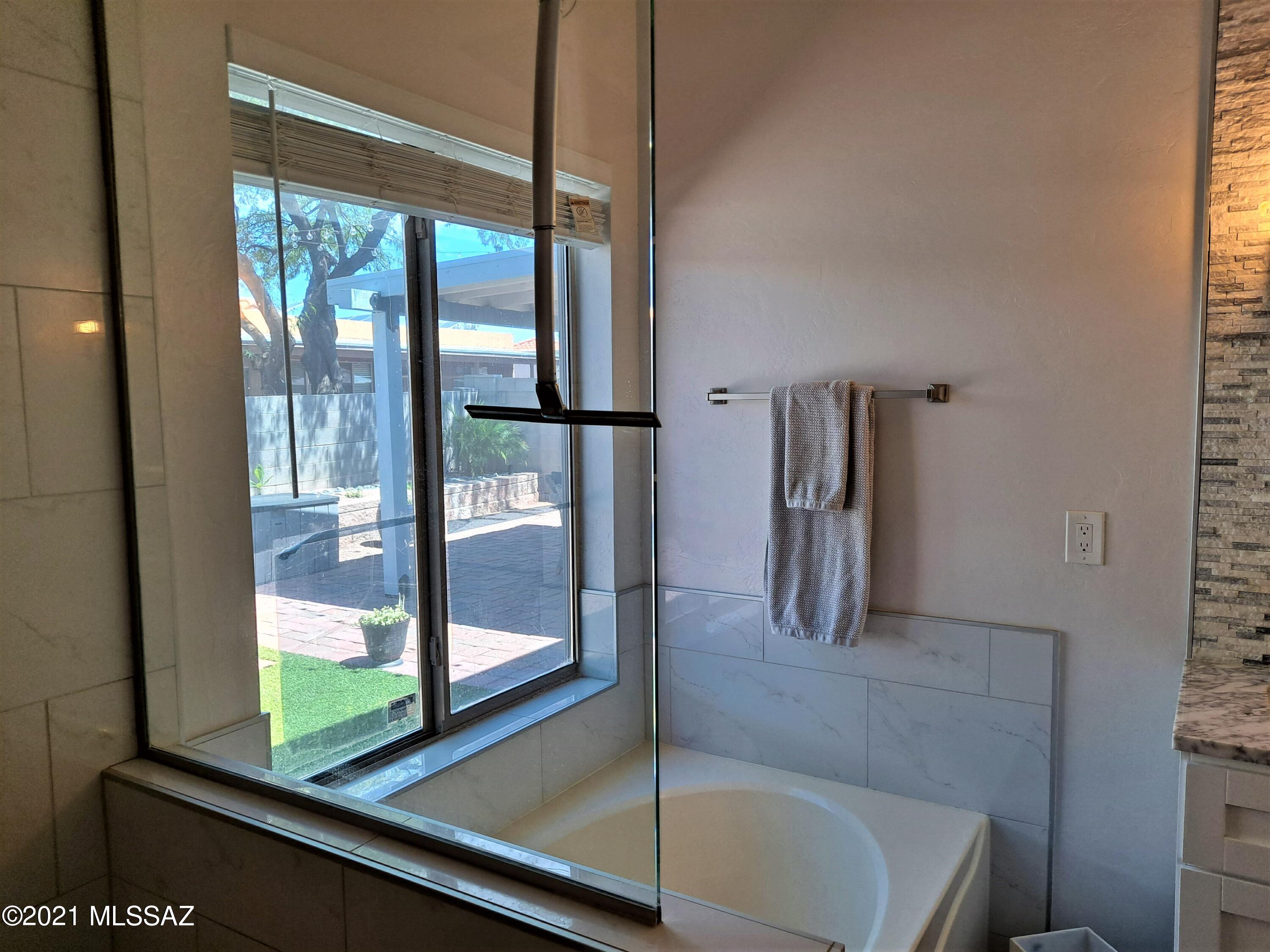 5500 South Wembly Road Tucson, AZ 85746 - Photo 15 of 43