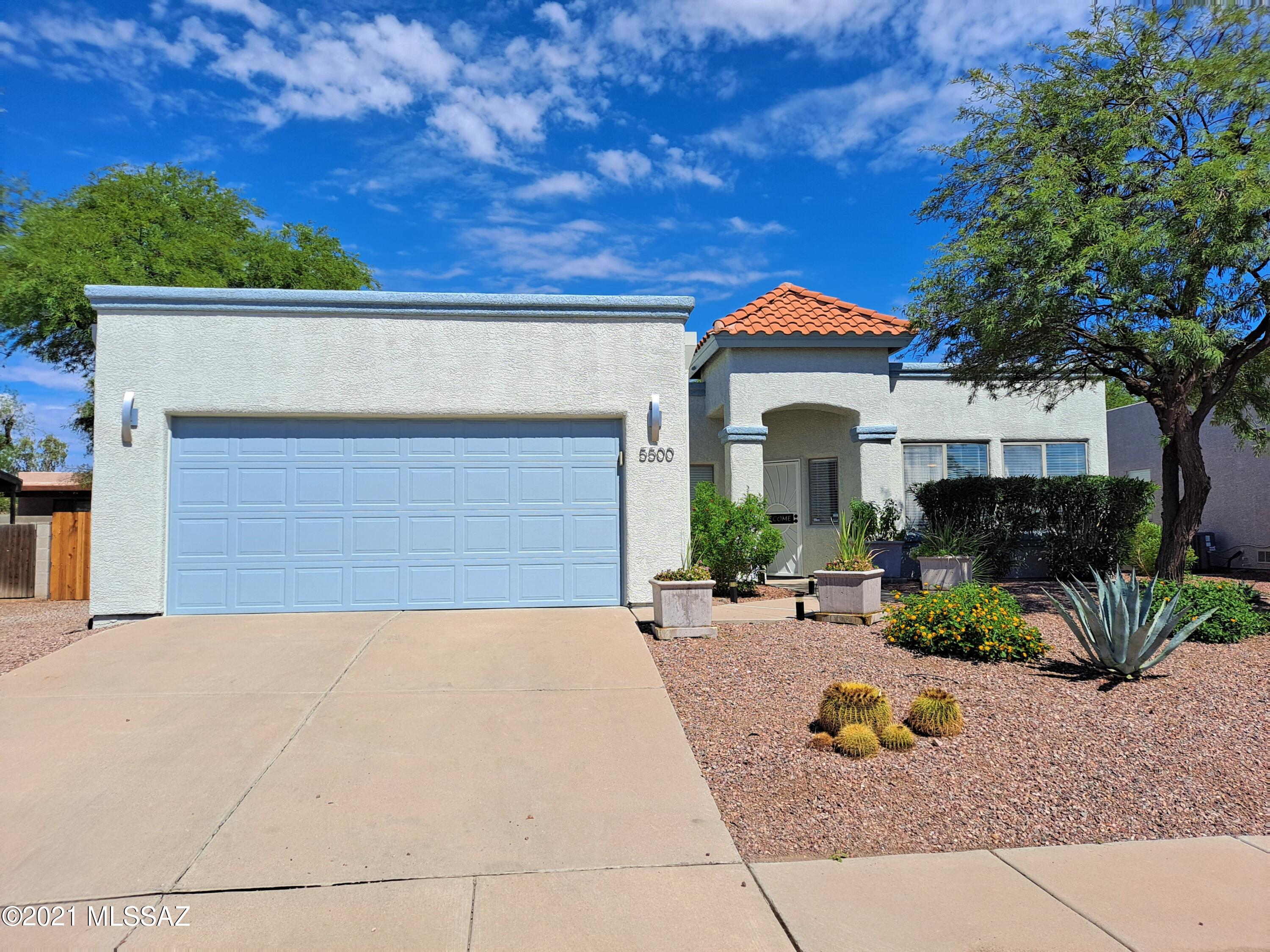5500 South Wembly Road Tucson, AZ 85746 - Photo 2 of 43