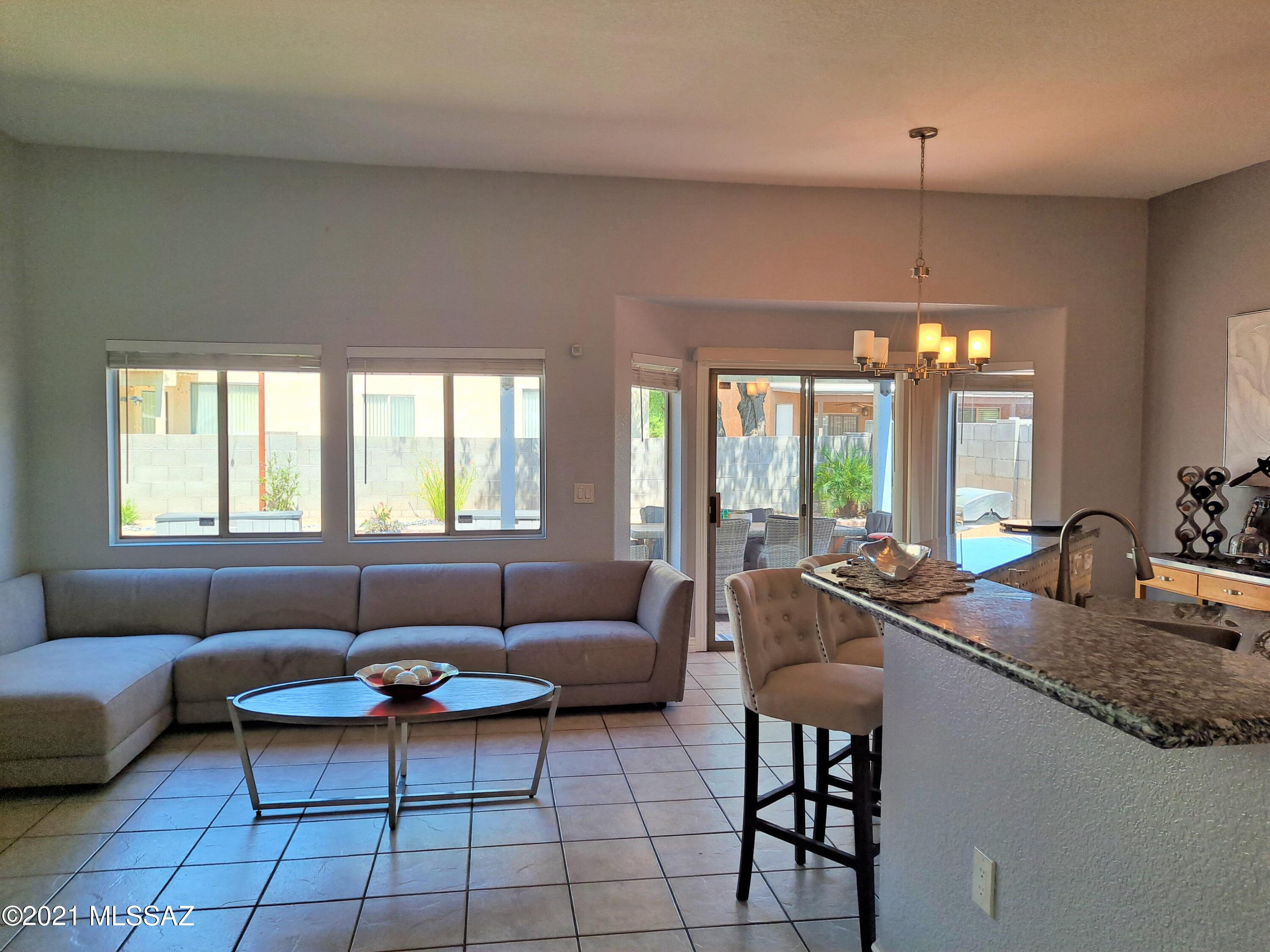 5500 South Wembly Road Tucson, AZ 85746 - Photo 10 of 43