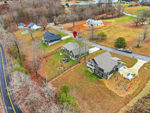 $490,000 | 284 Woodstock Drive, Rutledge, TN 37861