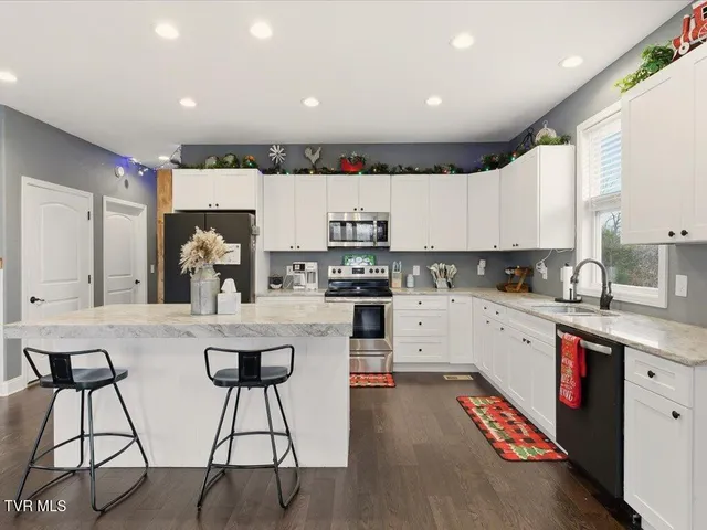 $490,000 | 284 Woodstock Drive, Rutledge, TN 37861