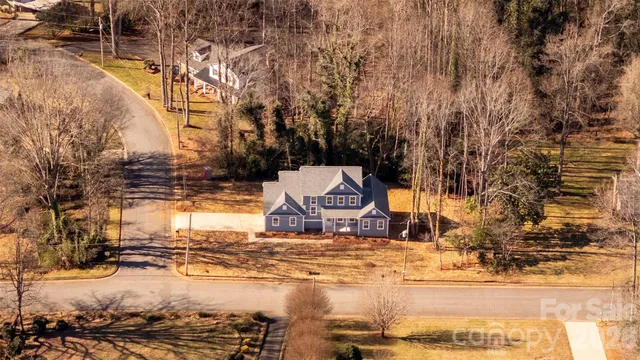 $519,900 | 1326 Brentwood Drive, Newton, NC 28658