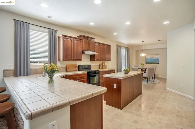 $655,000 | 1319 Teal Hollow Drive, Yuba City, CA 95993