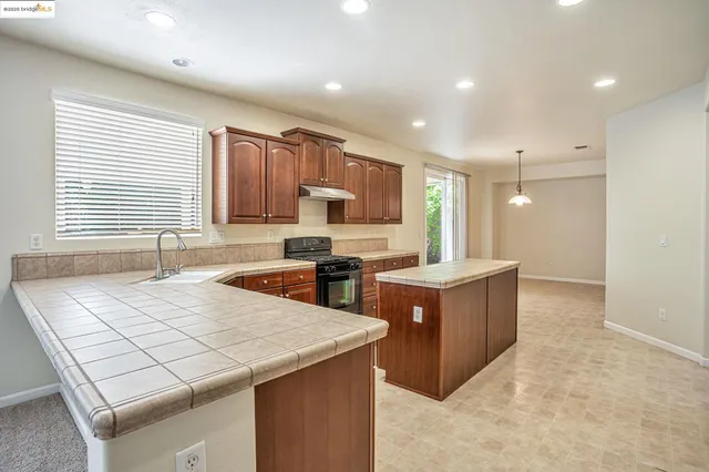 $655,000 | 1319 Teal Hollow Drive, Yuba City, CA 95993