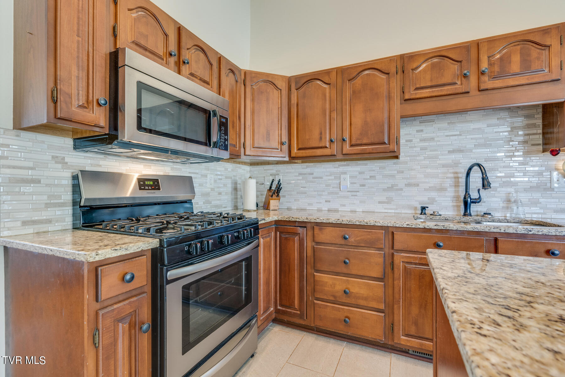 496 Mitchell Road Kingsport, TN 37663 - Photo 11 of 35 011