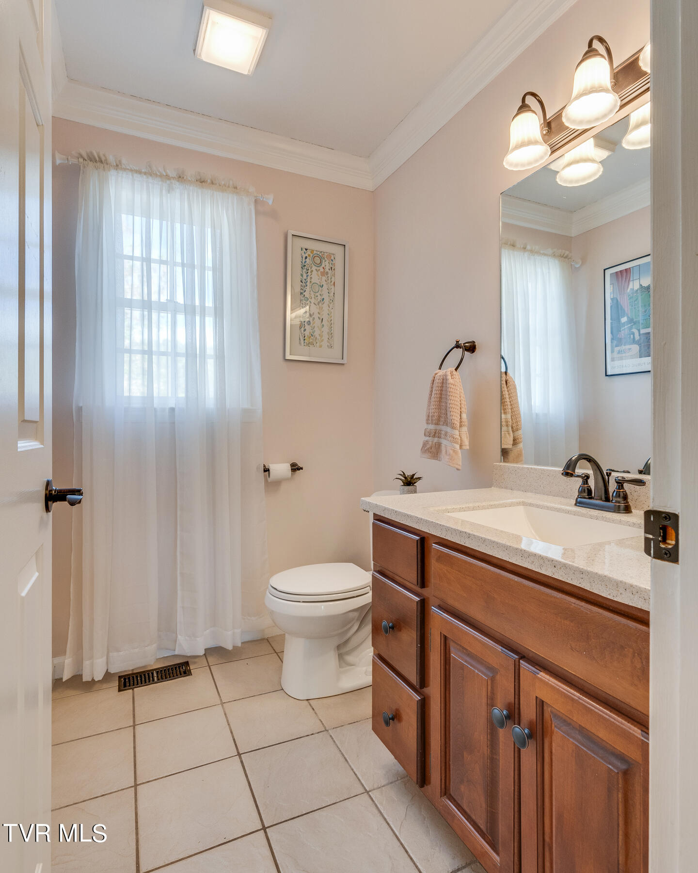 496 Mitchell Road Kingsport, TN 37663 - Photo 13 of 35 013