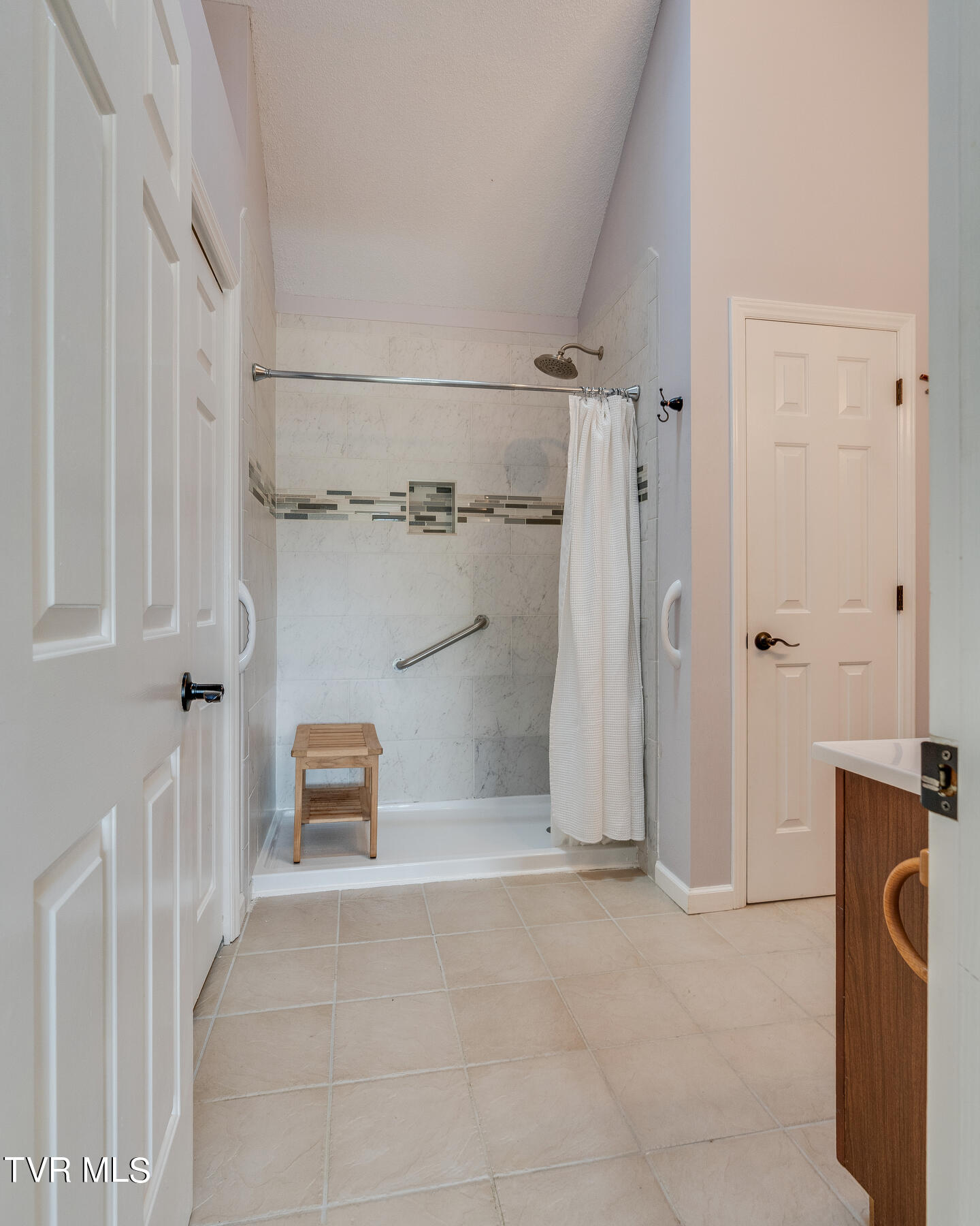 496 Mitchell Road Kingsport, TN 37663 - Photo 17 of 35 017