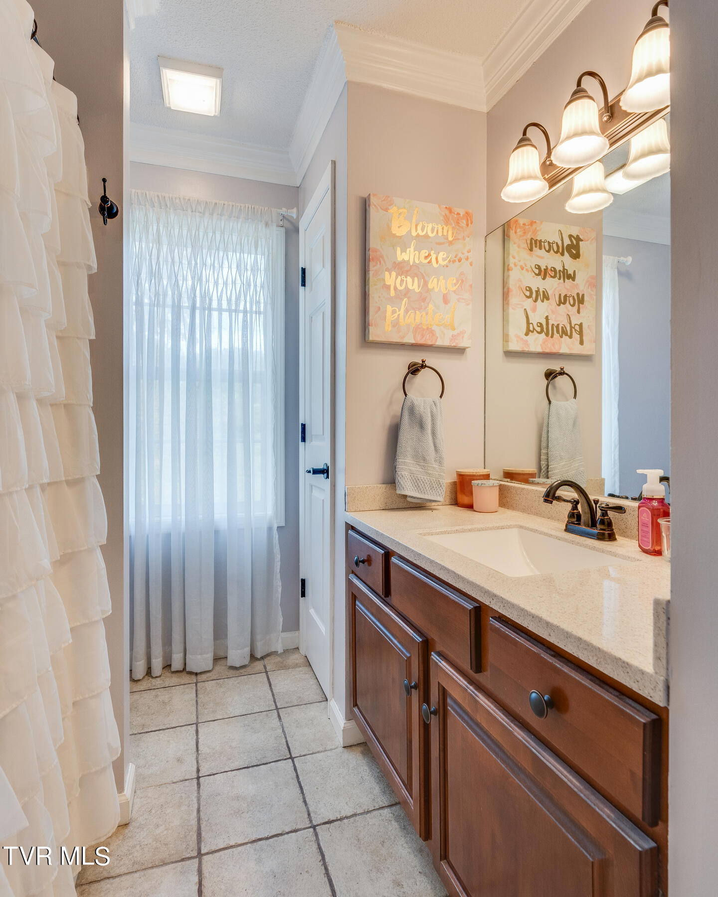 496 Mitchell Road Kingsport, TN 37663 - Photo 21 of 35 021