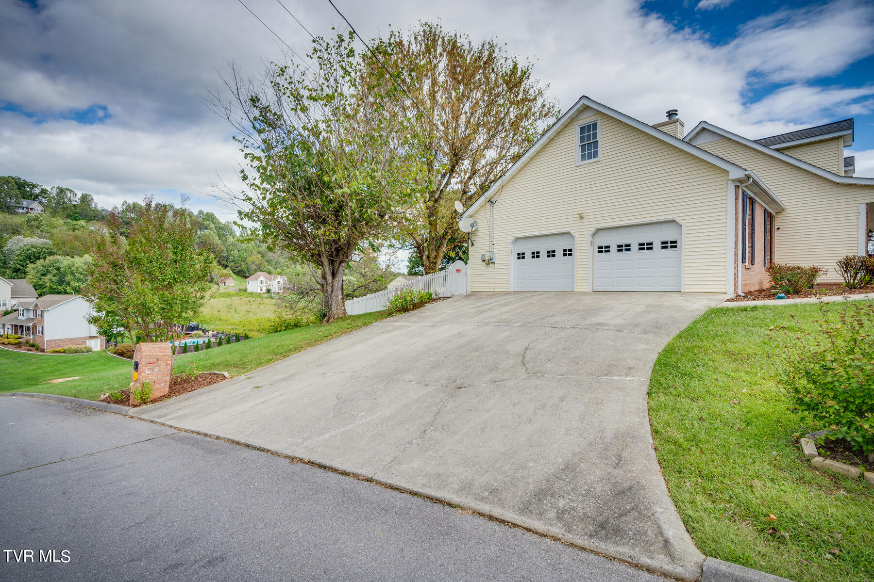496 Mitchell Road Kingsport, TN 37663 - Photo 28 of 35 028