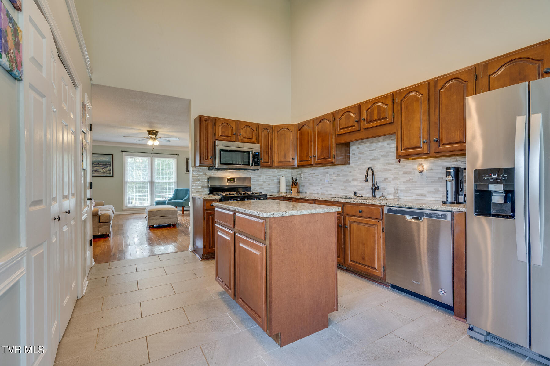 496 Mitchell Road Kingsport, TN 37663 - Photo 9 of 35 009