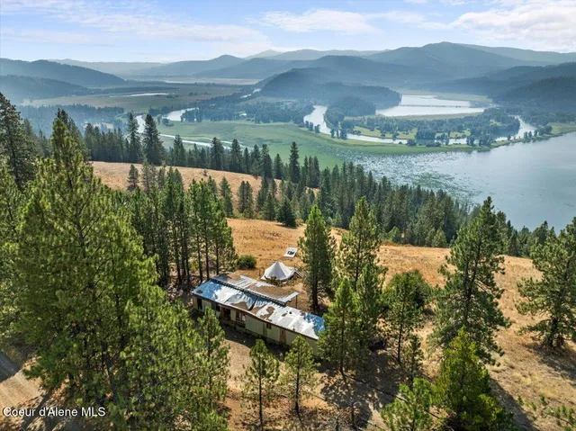 $159,000 | 5674 East Holiday Road, Harrison, ID 83833