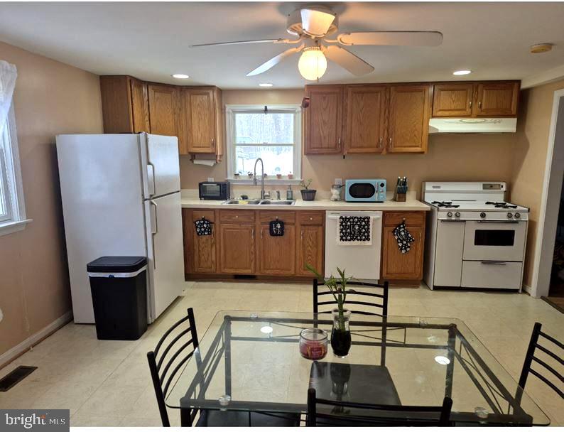 7428 Leeds Manor Road Marshall, VA 20115 - Photo 15 of 27