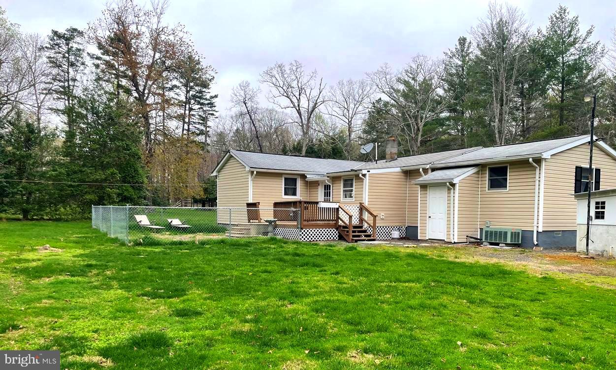 7428 Leeds Manor Road Marshall, VA 20115 - Photo 18 of 27