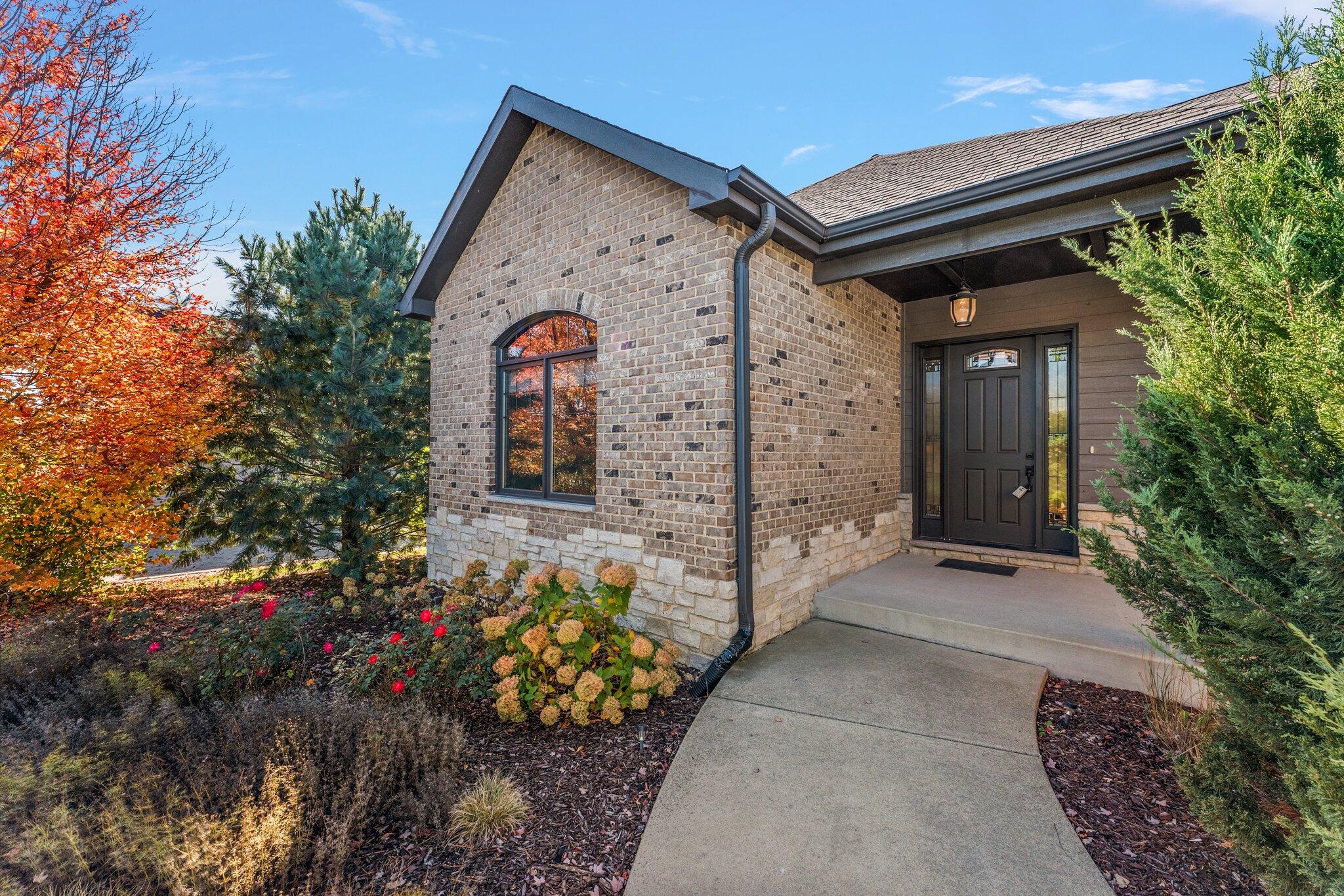 875 White Hawk Drive Crown Point, IN 46307 - Photo 5 of 47 2048x1365