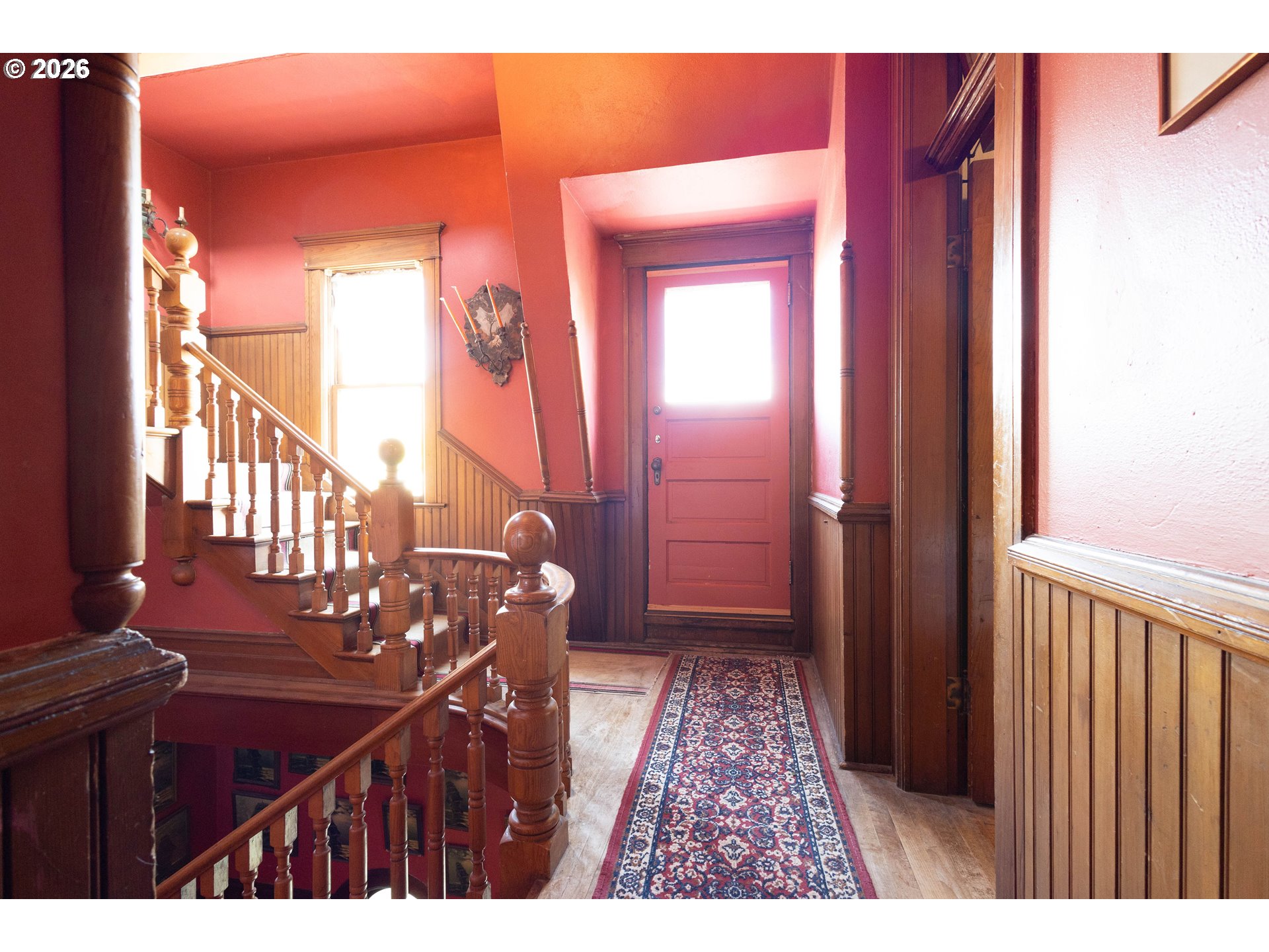 464 North Main Street Union, OR 97883 - Photo 23 of 46 Staircase