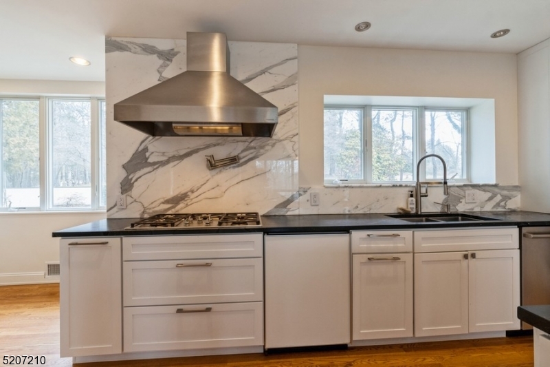 52 Kitchell Road Morristown, NJ 07960 - Photo 22 of 37