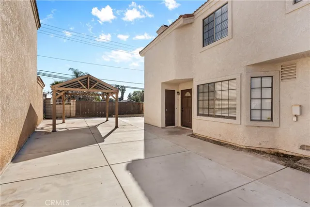 a view of a house with a garage