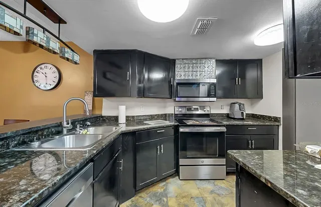 $174,900 | 4036 Angel Oak Court, Unit 104, Tampa, FL 33613