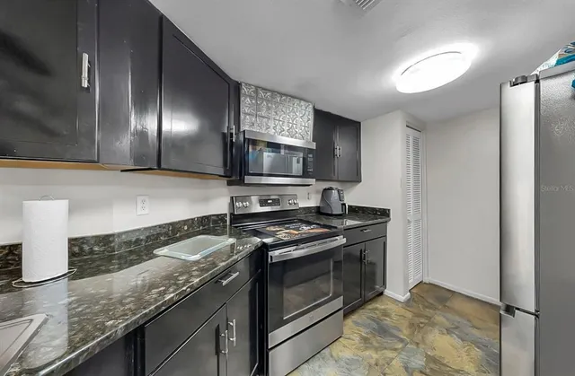 $174,900 | 4036 Angel Oak Court, Unit 104, Tampa, FL 33613