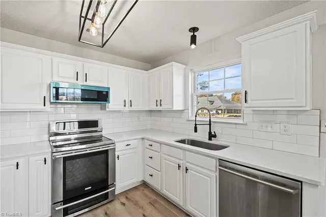 $299,900 | 1025 Somerset Crossing Lane, Kernersville, NC 27284