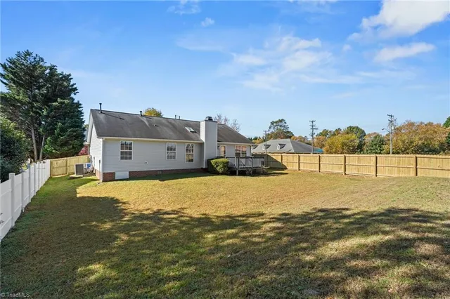 $299,900 | 1025 Somerset Crossing Lane, Kernersville, NC 27284