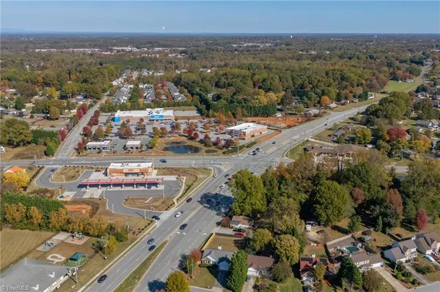 $299,900 | 1025 Somerset Crossing Lane, Kernersville, NC 27284