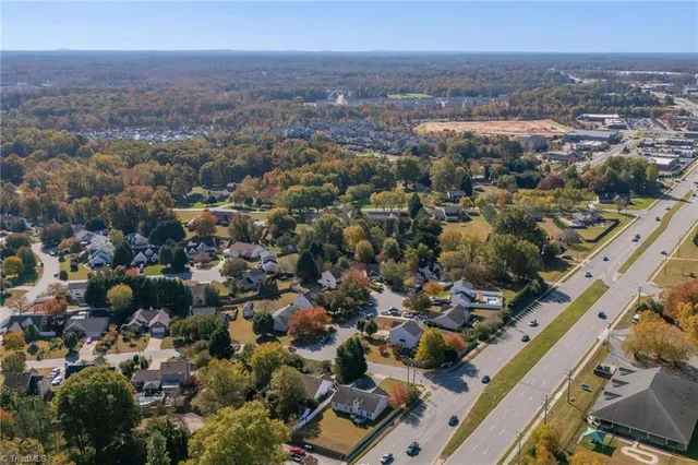 $299,900 | 1025 Somerset Crossing Lane, Kernersville, NC 27284