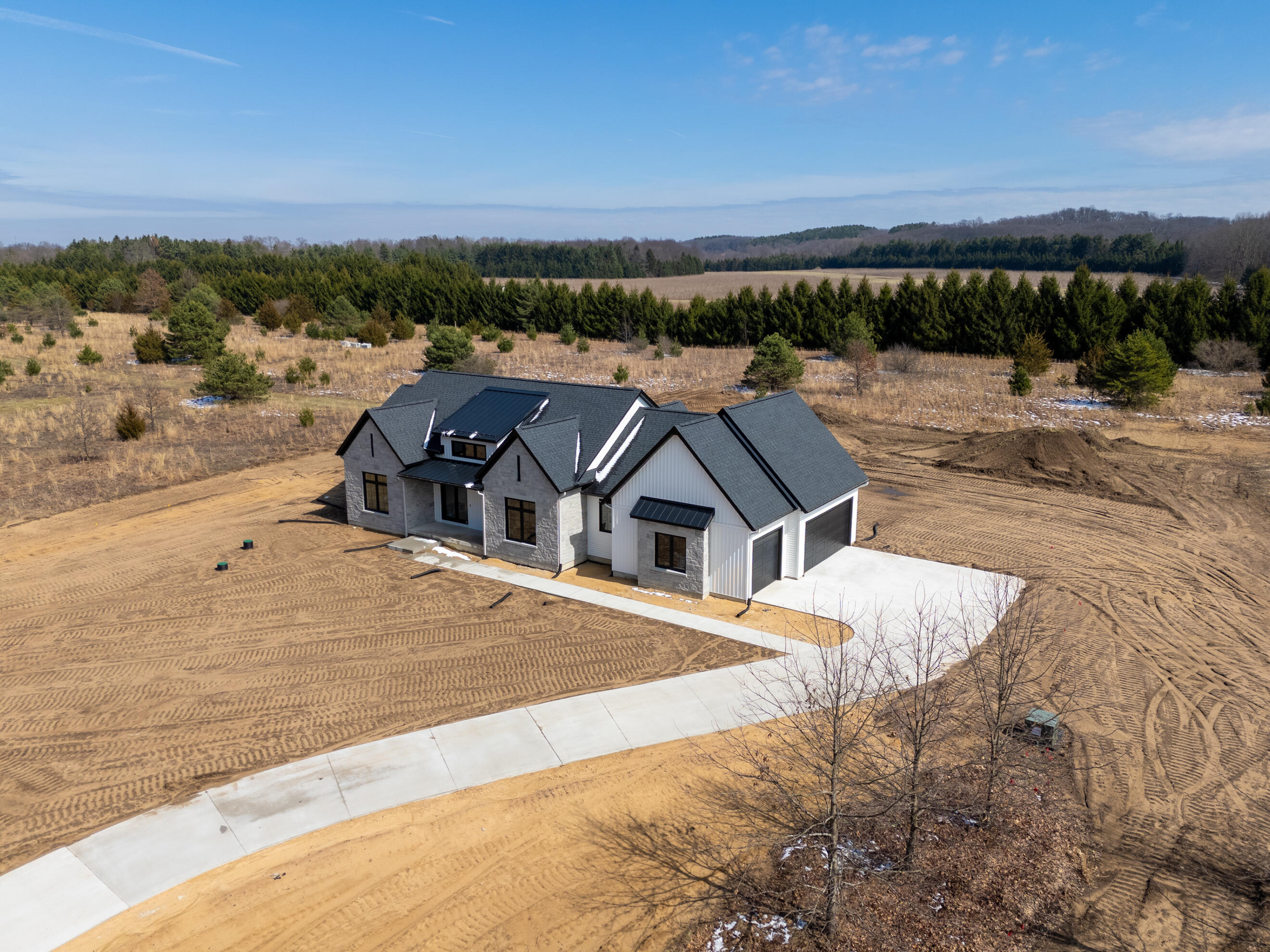61121 Airpark Lane Mattawan, MI 49071 - Photo 3 of 66 DJI_20260319140259_0468_D