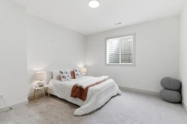 $950,000 | 61121 Airpark Lane, Mattawan, MI 49071