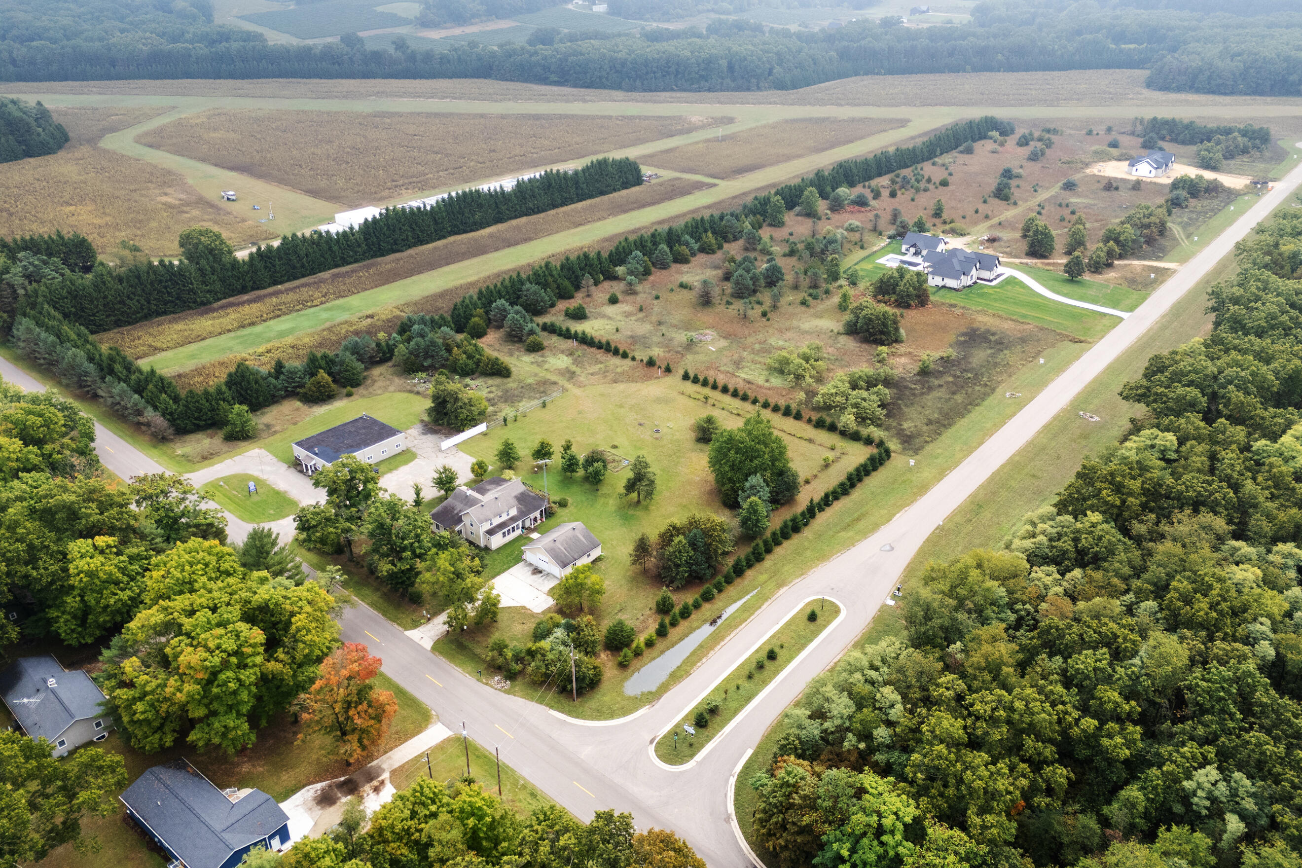 61121 Airpark Lane Mattawan, MI 49071 - Photo 58 of 66 DJI_20250924122341_0510_D