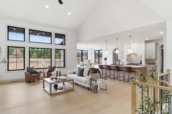 $950,000 | 61121 Airpark Lane, Mattawan, MI 49071