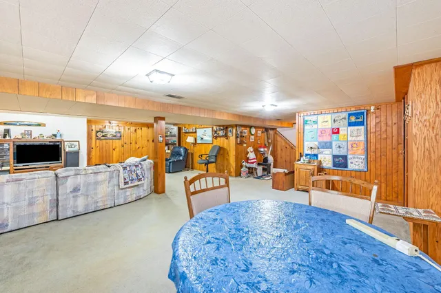 $154,900 | 206 North 3rd Avenue East, Truman, MN 56088