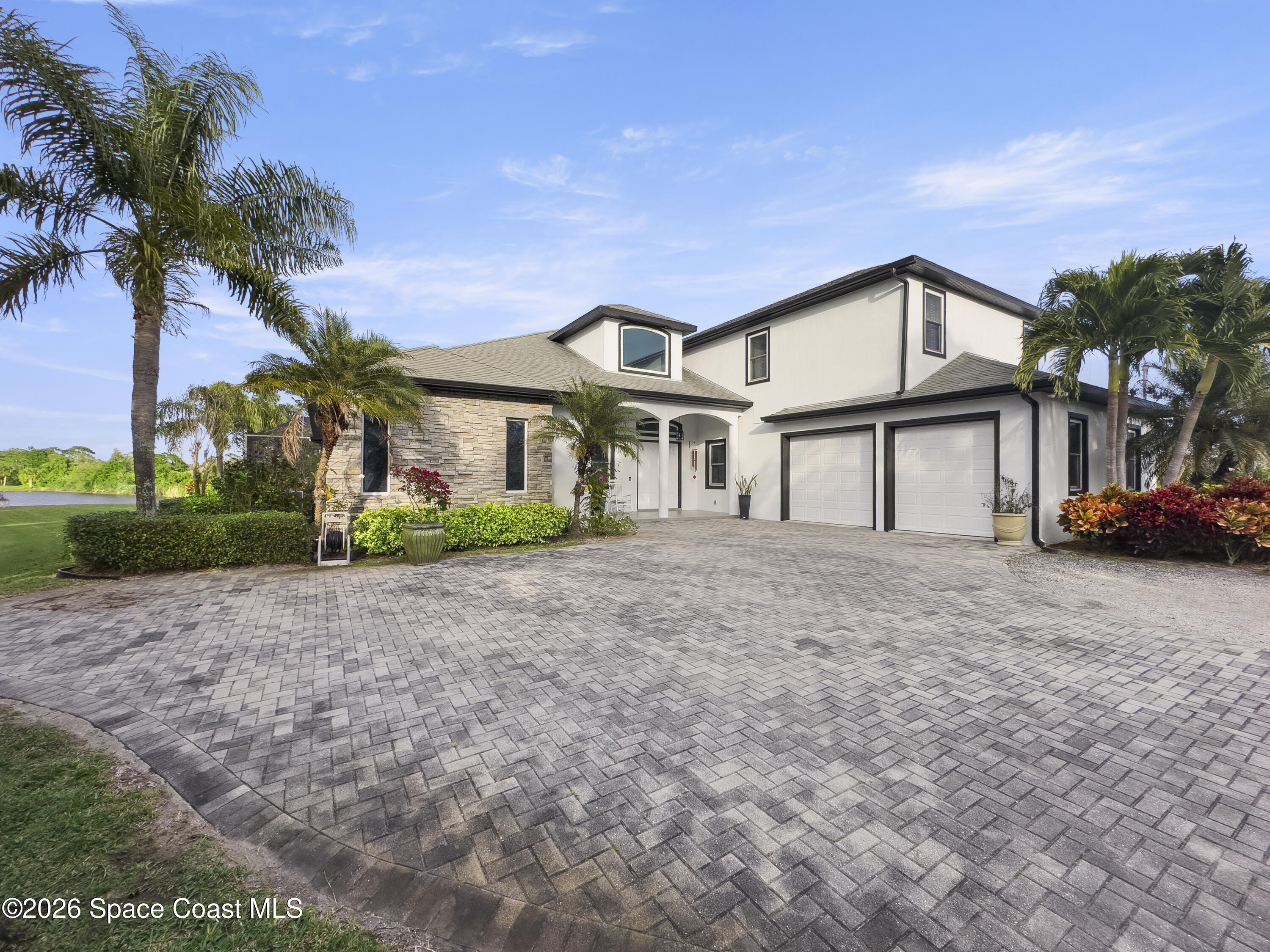 4762 Blossom Ridge Place Grant, FL 32949 - Photo 3 of 42 3