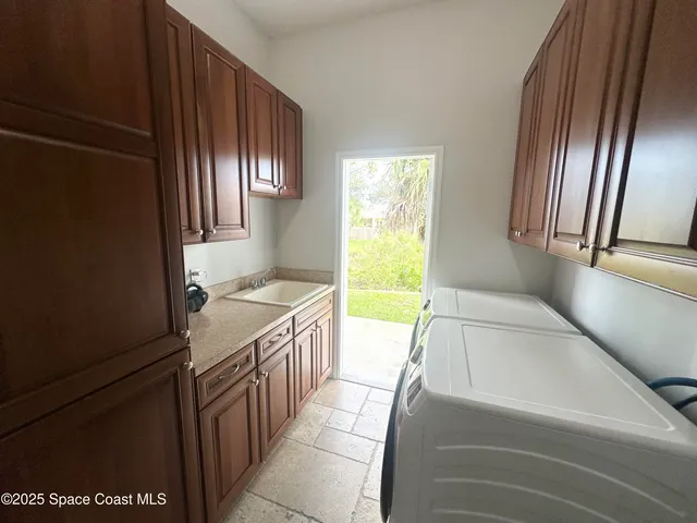 $1,425,000 | 4762 Blossom Ridge Place, Grant, FL 32949