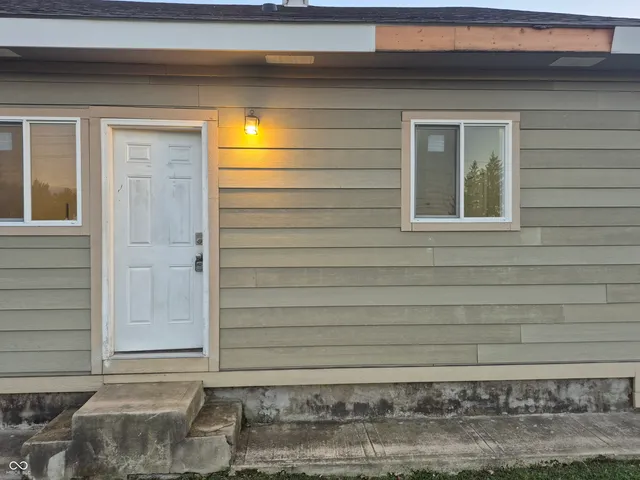 $750 | 1540 Unit B N Grant Avenue, Indianapolis, IN 46201