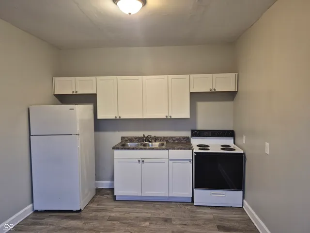 $750 | 1540 Unit B N Grant Avenue, Indianapolis, IN 46201