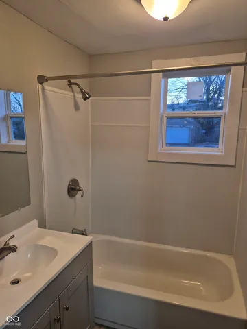 $750 | 1540 Unit B N Grant Avenue, Indianapolis, IN 46201