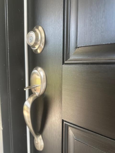 6118 Buckshot Drive Crestview, FL 32539 - Photo 3 of 22 a close view of light fixtures and washer