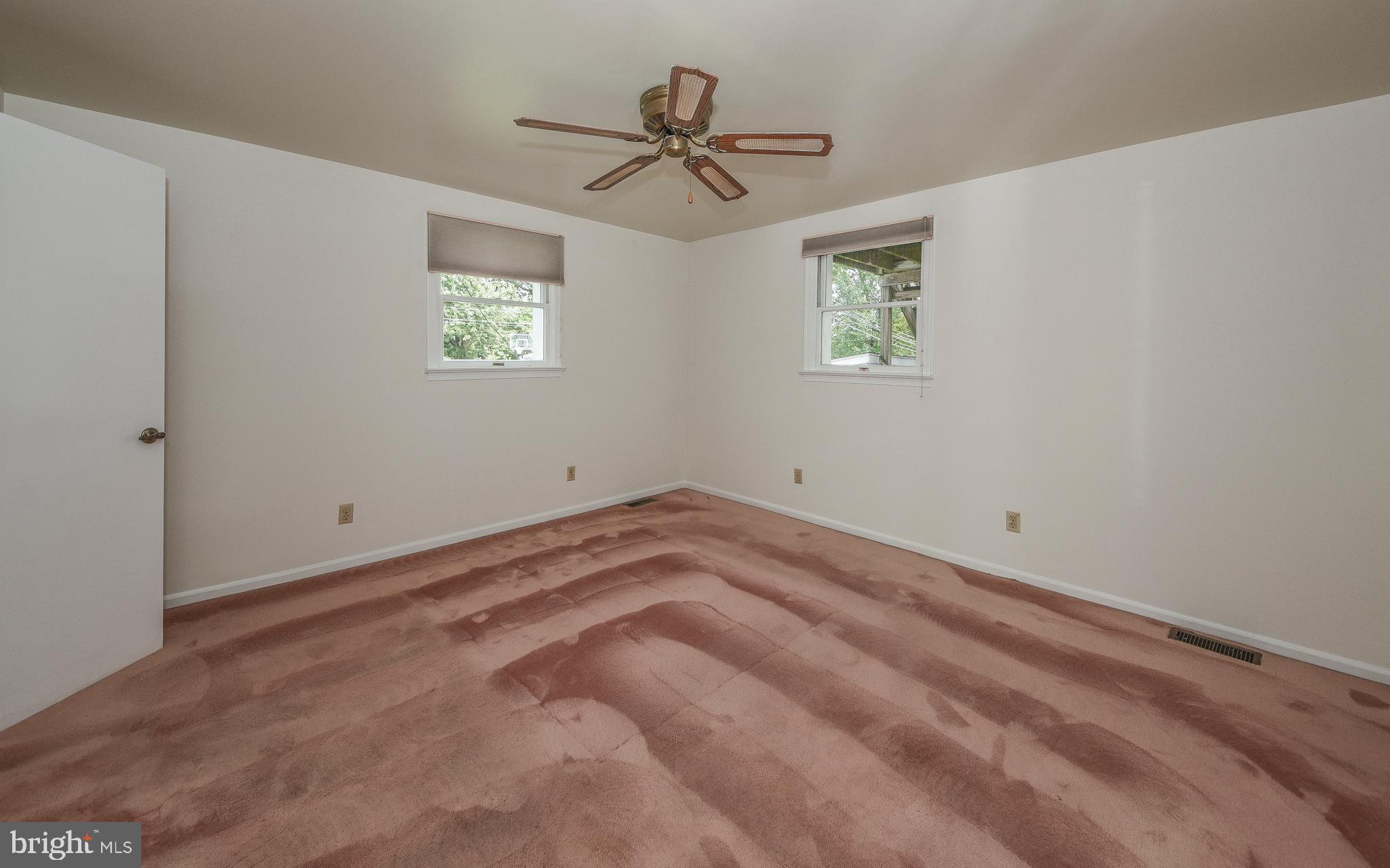 2615 Windy Bush Road Newtown, PA 18940 - Photo 12 of 22 Main Unit Bedroom w/ Full Bath