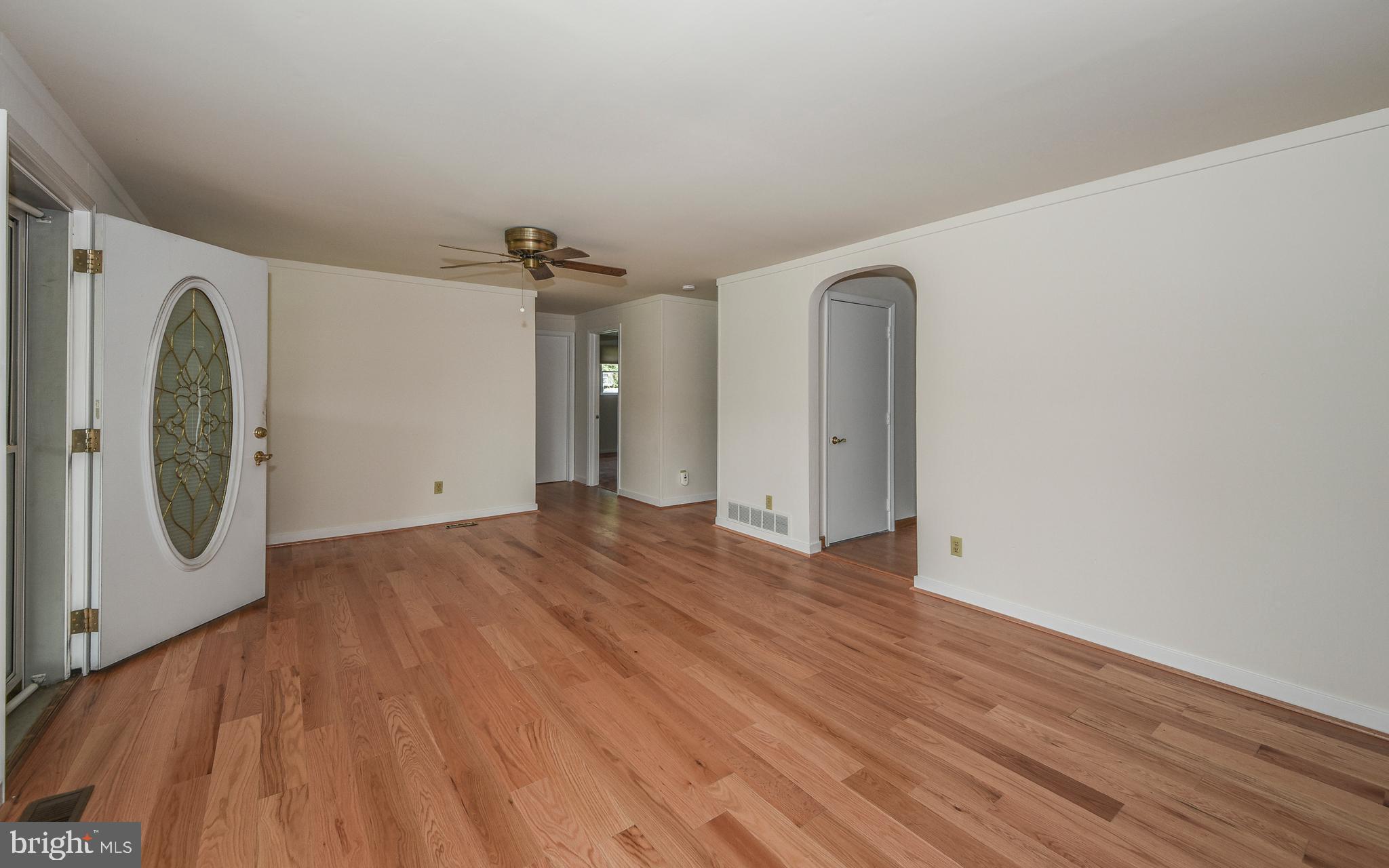 2615 Windy Bush Road Newtown, PA 18940 - Photo 8 of 22 Main Unit Living Room