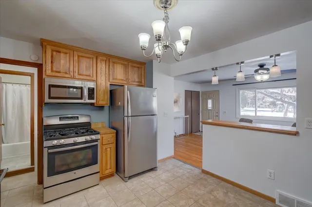 $410,000 | 413 North Rosa Road, Madison, WI 53705