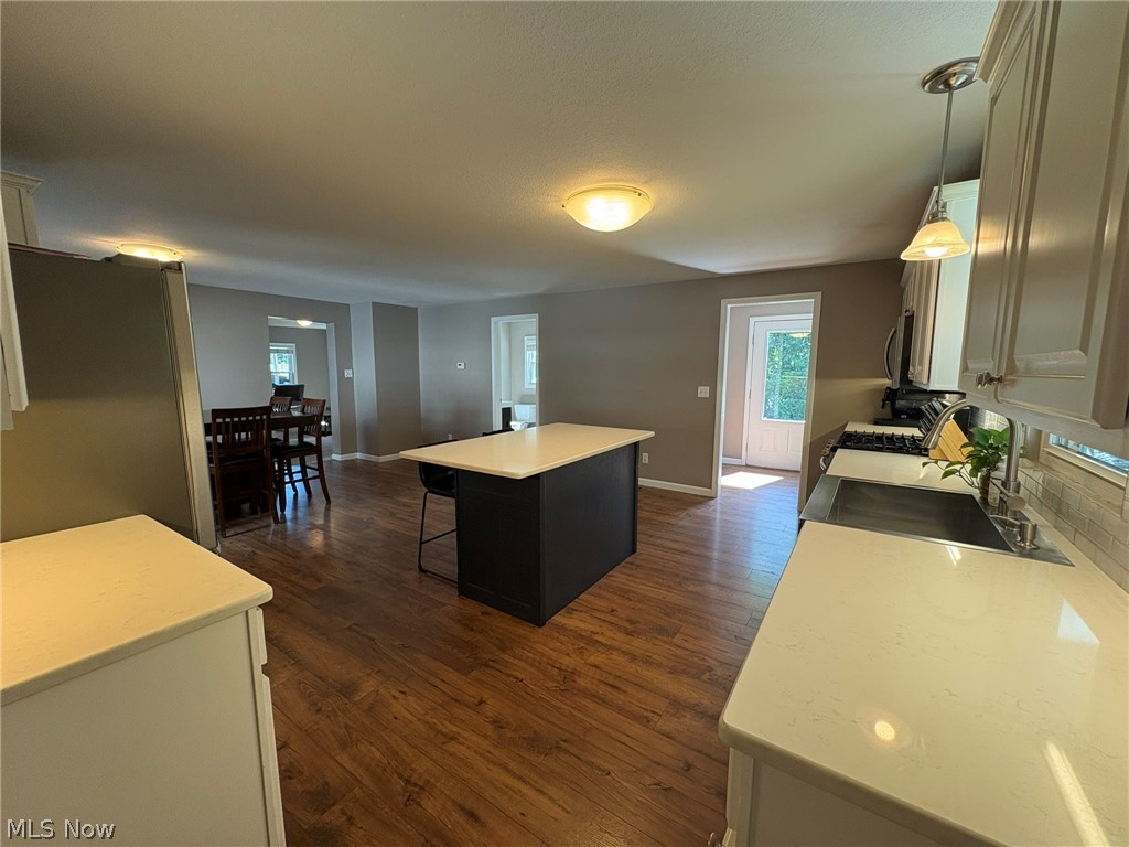 9120 Howland Springs Road Southeast Warren, OH 44484 - Photo 4 of 19