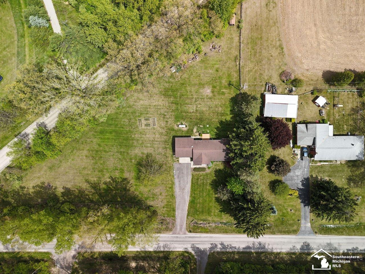 2037 Meanwell Road Dundee, MI 48131 - Photo 45 of 54
