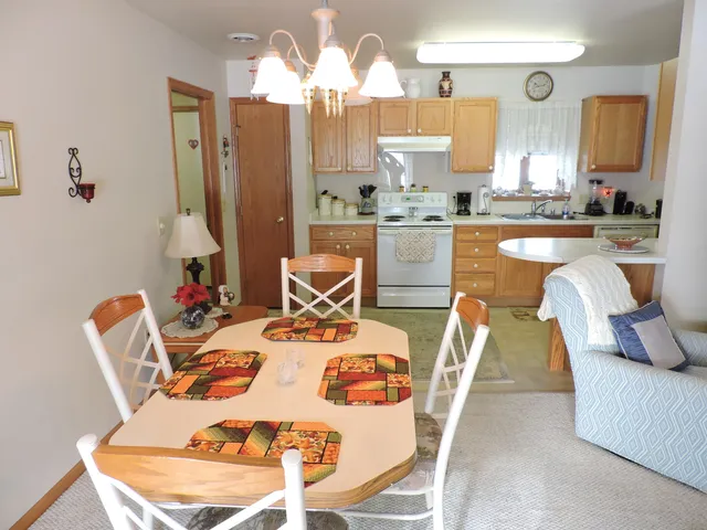 $284,900 | 1515 Raveen Street, Fort Atkinson, WI 53538