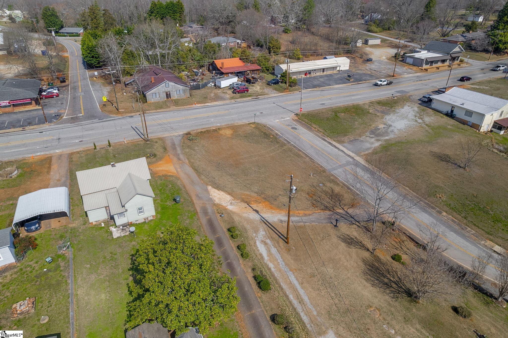 599 West Main Street Pickens, SC 29671 - Photo 7 of 17